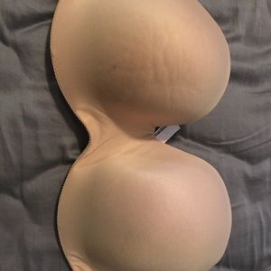 Strapless tan Bra